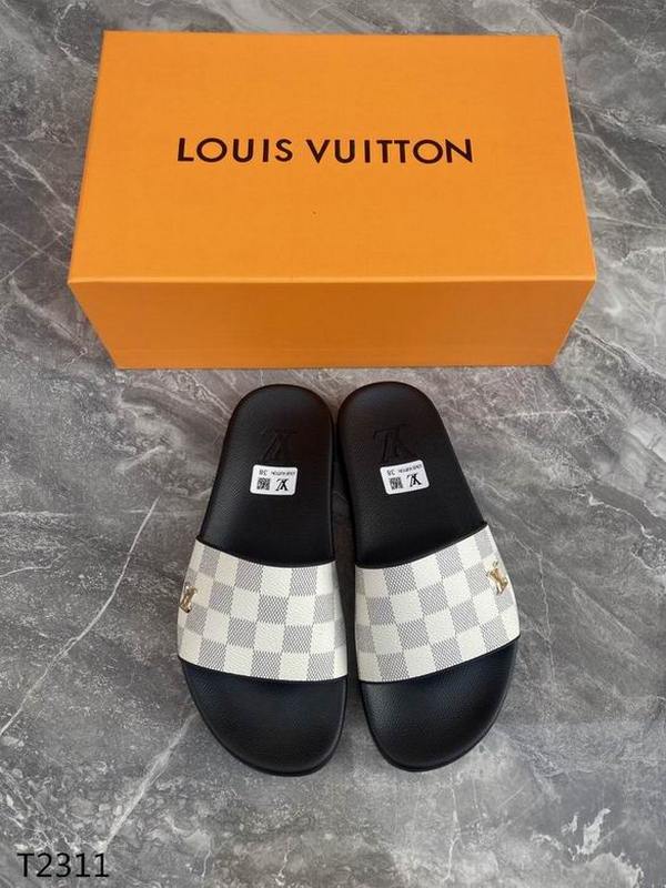 LV Men's Slippers 15